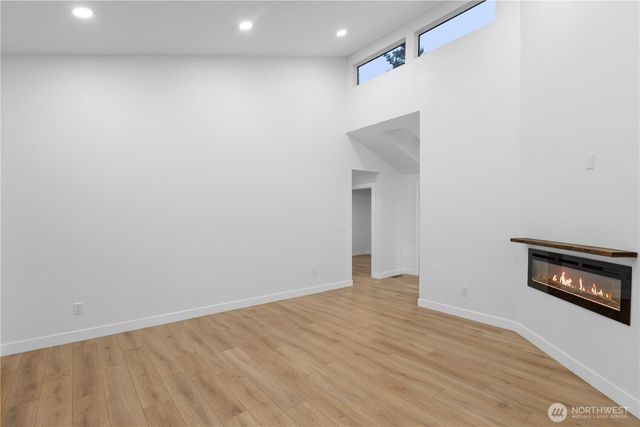 24218 11th Avenue S, Des Moines, WA 98198