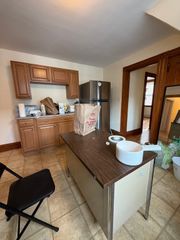 35 Fiske St 3, Waltham, MA 02451