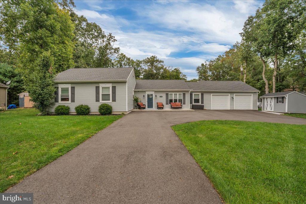 2420 SUNSET AVE, Williamstown, NJ 08094 — exterior