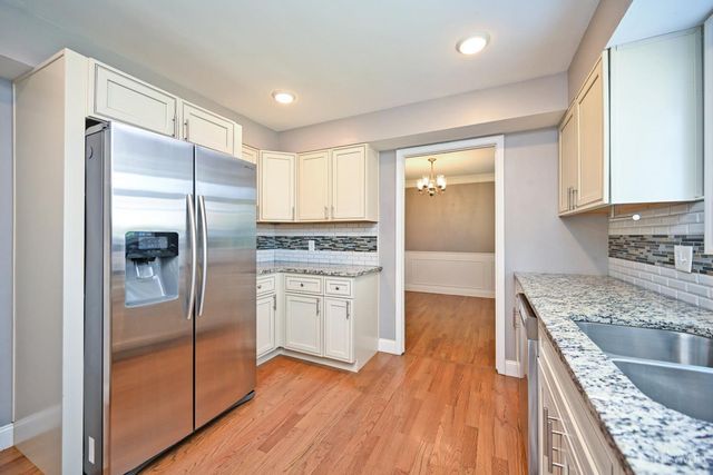 7226 Crinstead Court, Madeira, OH 45243