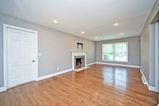 7226 Crinstead Court, Madeira, OH 45243
