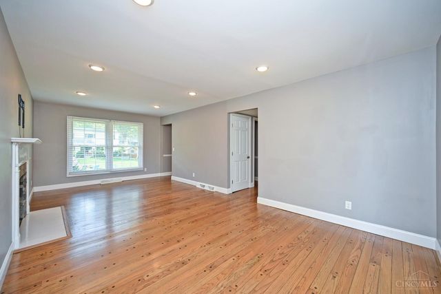 7226 Crinstead Court, Madeira, OH 45243