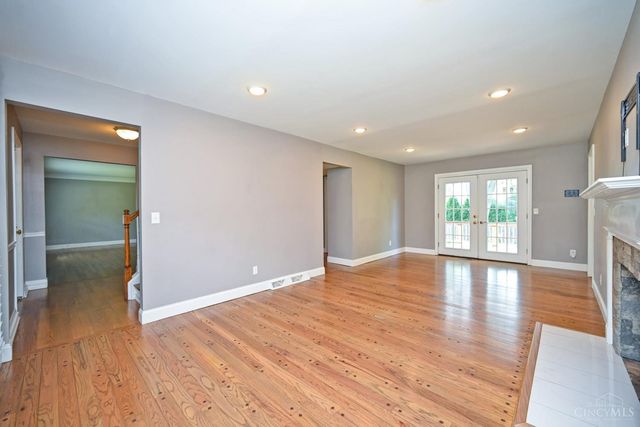 7226 Crinstead Court, Madeira, OH 45243