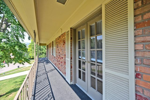 7226 Crinstead Court, Madeira, OH 45243