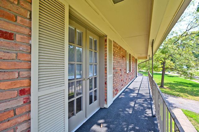 7226 Crinstead Court, Madeira, OH 45243