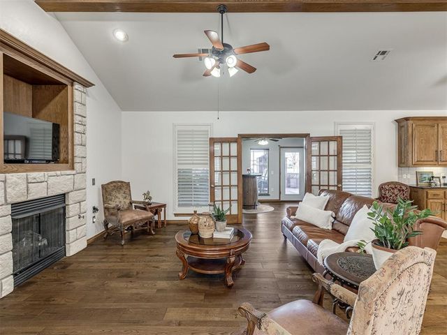 14715 Pecan Grove West, Yukon, OK 73099