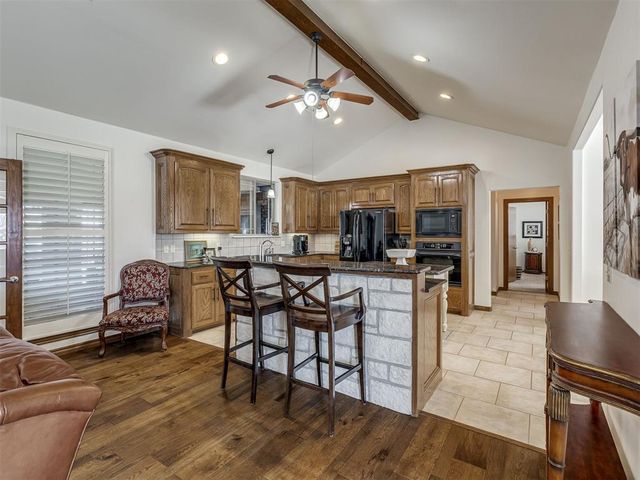 14715 Pecan Grove West, Yukon, OK 73099