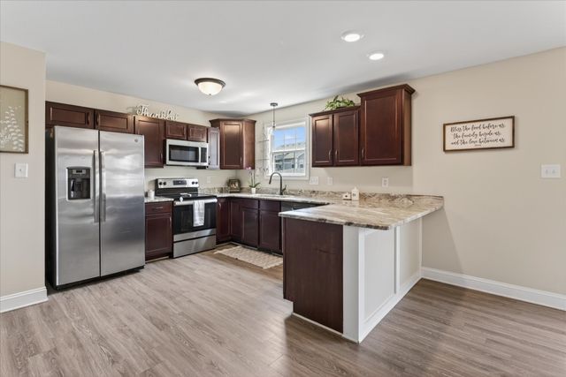 1092 Charles Thomas Dr, Clarksville, TN 37042
