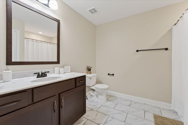1092 Charles Thomas Dr, Clarksville, TN 37042