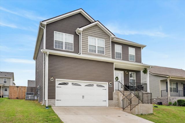1092 Charles Thomas Dr, Clarksville, TN 37042