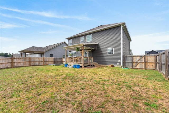 1092 Charles Thomas Dr, Clarksville, TN 37042