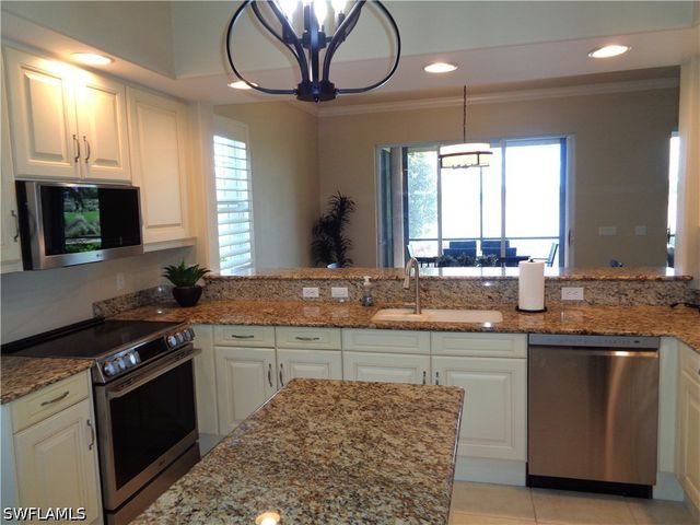 734 Regency Reserve CIR 2701, Naples, FL 34119