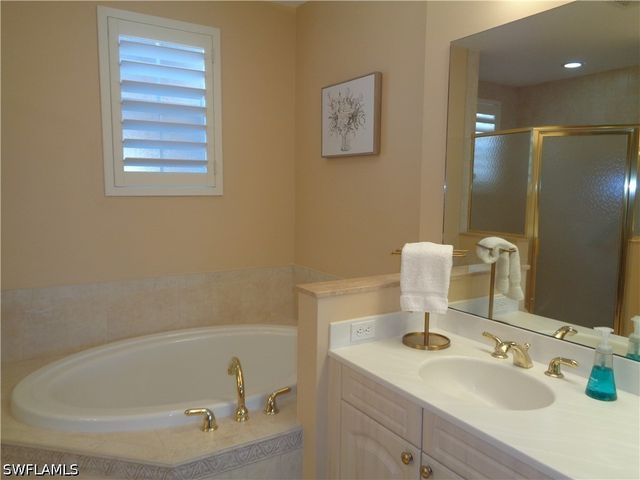 734 Regency Reserve CIR 2701, Naples, FL 34119