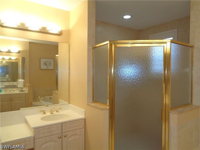 734 Regency Reserve CIR 2701, Naples, FL 34119