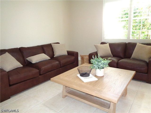 734 Regency Reserve CIR 2701, Naples, FL 34119