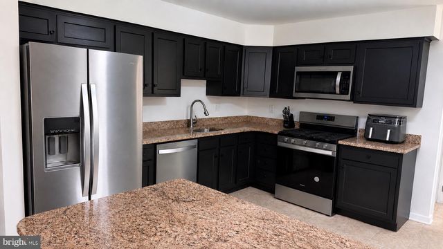 2418 CHURCH RD, Cinnaminson, NJ 08077