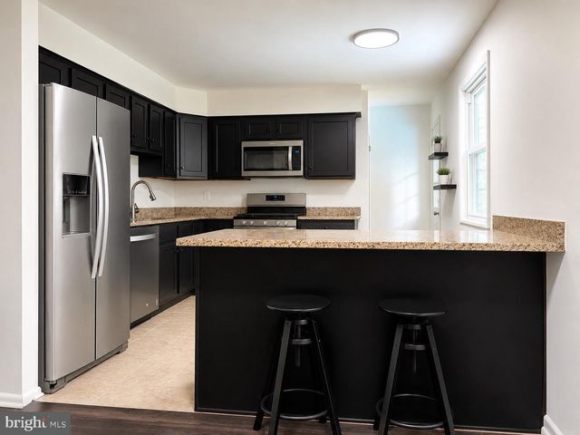 2418 CHURCH RD, Cinnaminson, NJ 08077