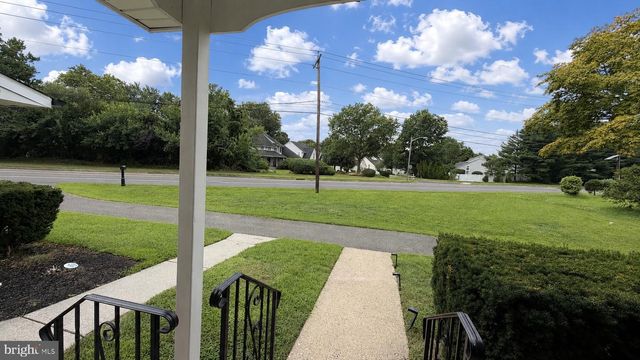 2418 CHURCH RD, Cinnaminson, NJ 08077