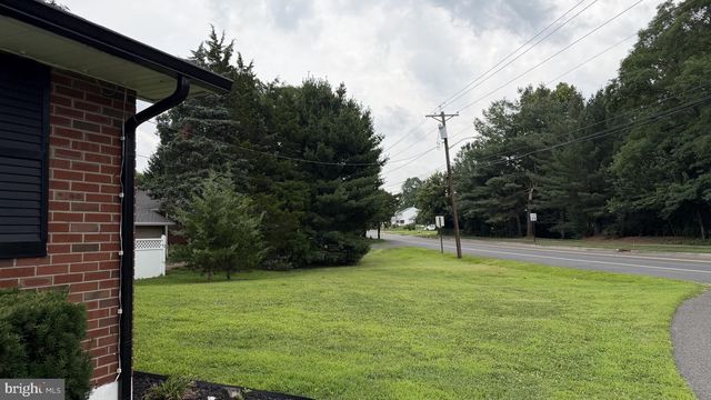 2418 CHURCH RD, Cinnaminson, NJ 08077