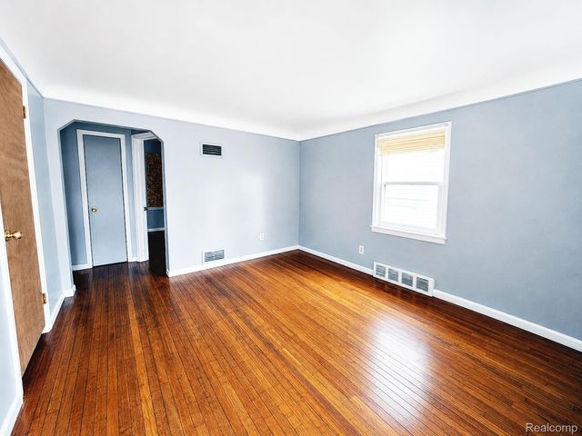 15762 Strathmoor Street, Detroit, MI 48227