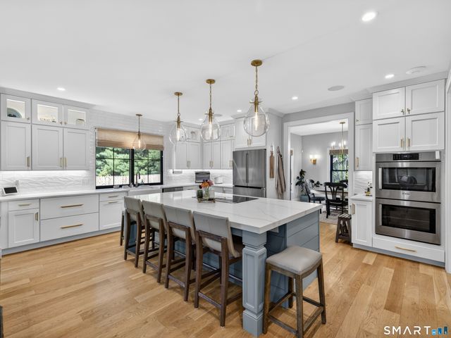 2 Captains Lane, Old Saybrook, CT 06475