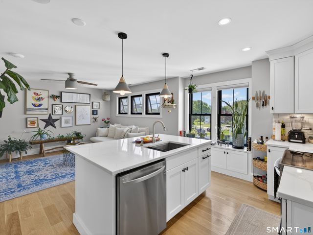 2 Captains Lane, Old Saybrook, CT 06475