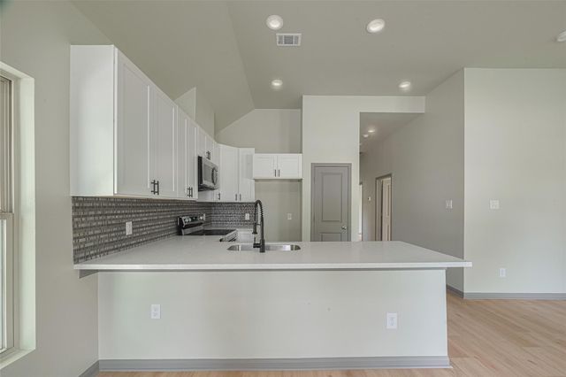 1909 Oregon Street, Baytown, TX 77520