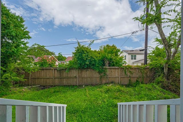 1909 Oregon Street, Baytown, TX 77520