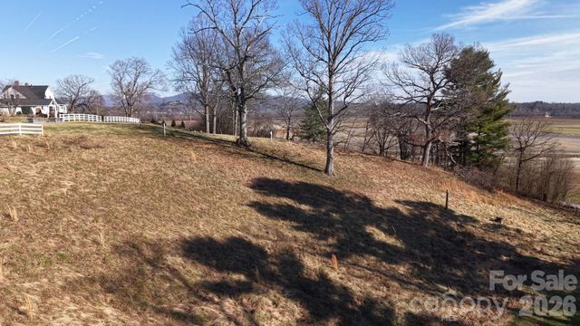 479 Nesbitt Drive 2, Mills River, NC 28759