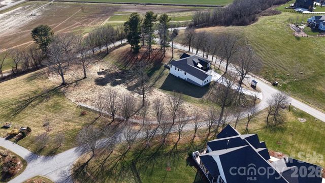 479 Nesbitt Drive 2, Mills River, NC 28759