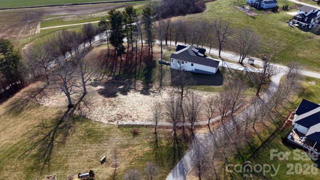 479 Nesbitt Drive 2, Mills River, NC 28759