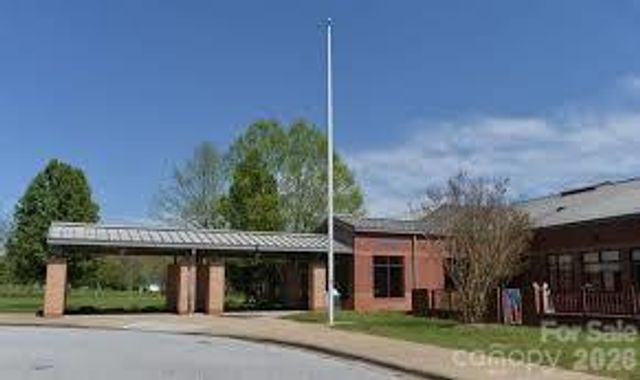 479 Nesbitt Drive 2, Mills River, NC 28759