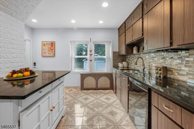5 Smallwood Ave, Belleville Twp., NJ 07109