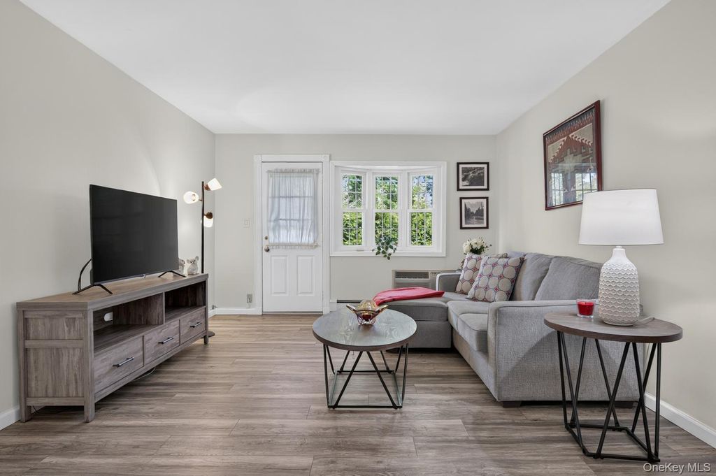 2 Anchorage 5A, Oyster Bay, NY 11771 — photo 3