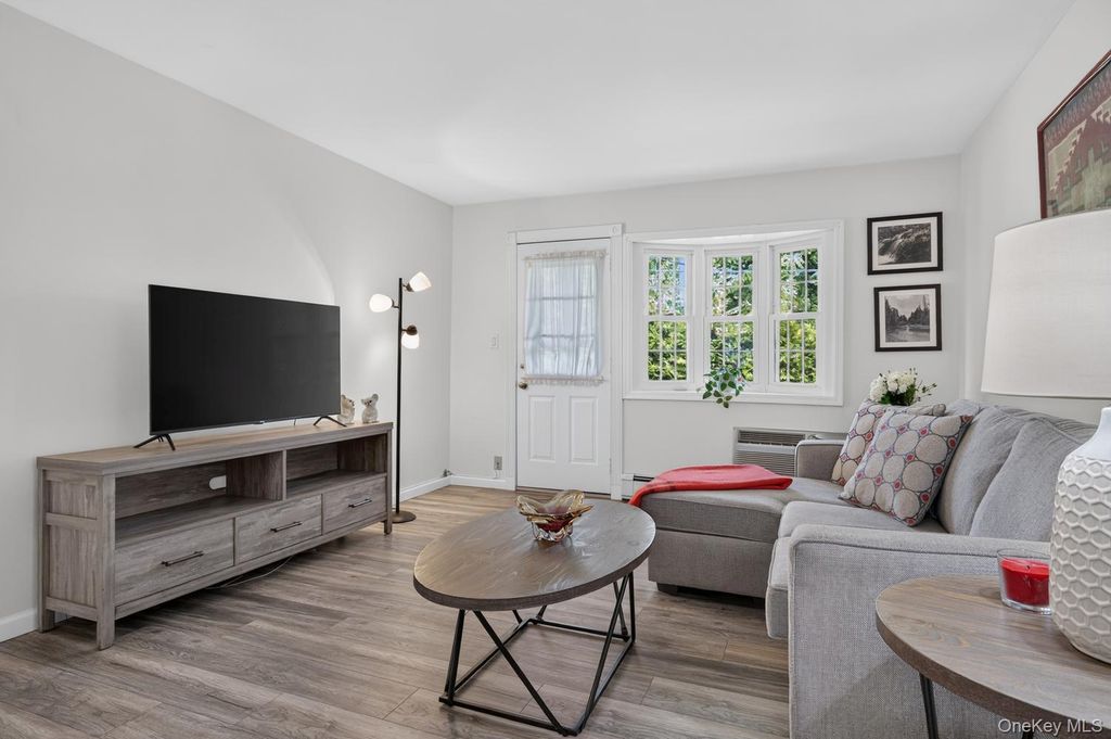 2 Anchorage 5A, Oyster Bay, NY 11771 — photo 4