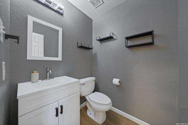 8443 Lone Shadow Trail, Converse, TX 78109