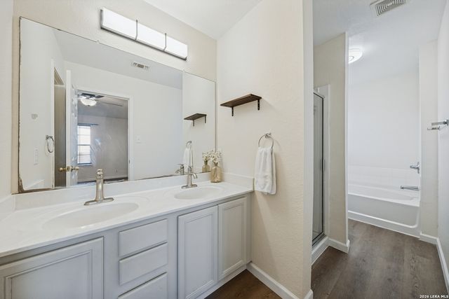 8443 Lone Shadow Trail, Converse, TX 78109