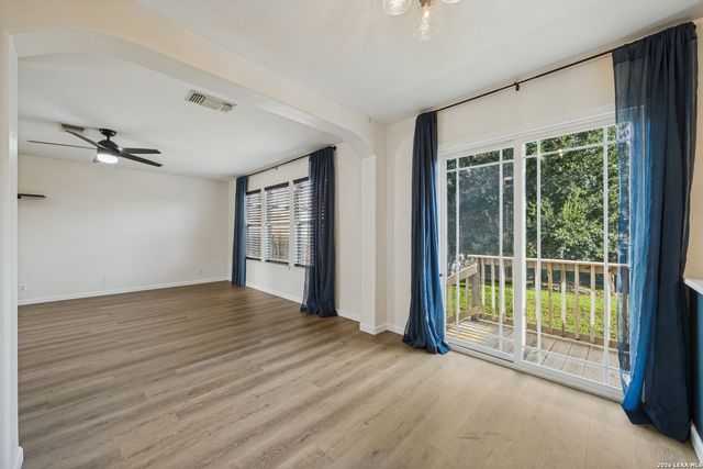8443 Lone Shadow Trail, Converse, TX 78109