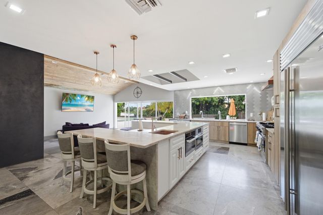 251 NW 104th Avenue, Coral Springs, FL 33071