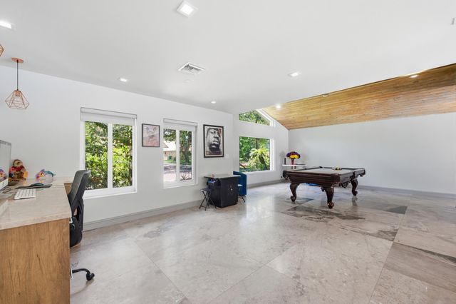 251 NW 104th Avenue, Coral Springs, FL 33071