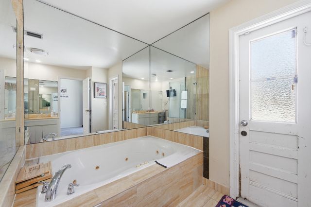 251 NW 104th Avenue, Coral Springs, FL 33071