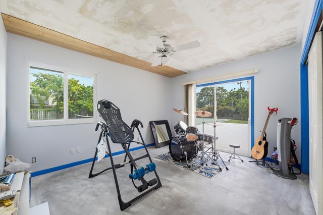 251 NW 104th Avenue, Coral Springs, FL 33071