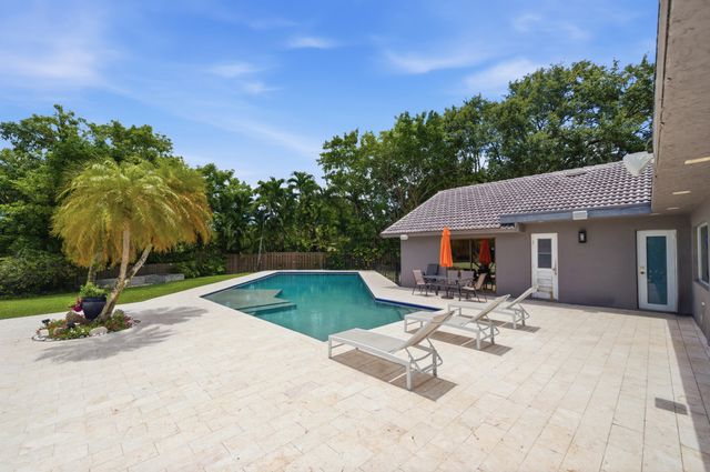 251 NW 104th Avenue, Coral Springs, FL 33071