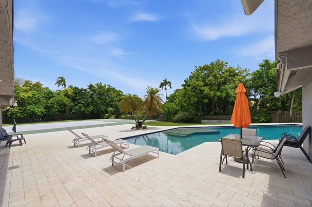 251 NW 104th Avenue, Coral Springs, FL 33071
