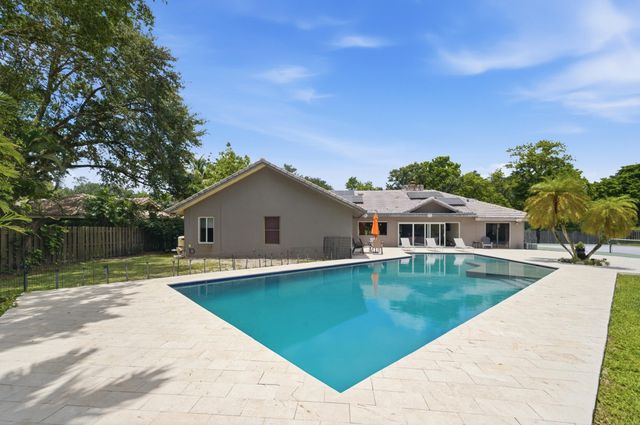 251 NW 104th Avenue, Coral Springs, FL 33071