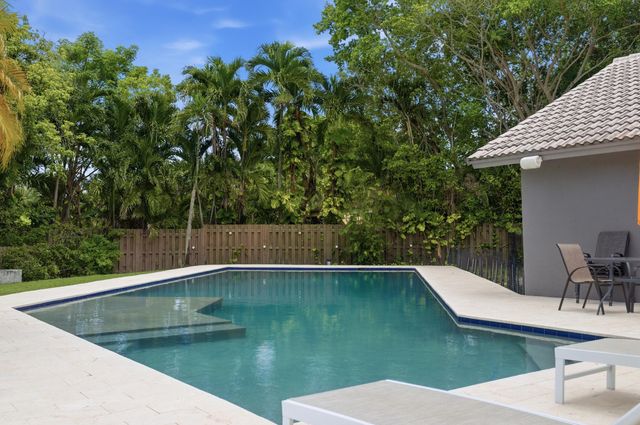 251 NW 104th Avenue, Coral Springs, FL 33071