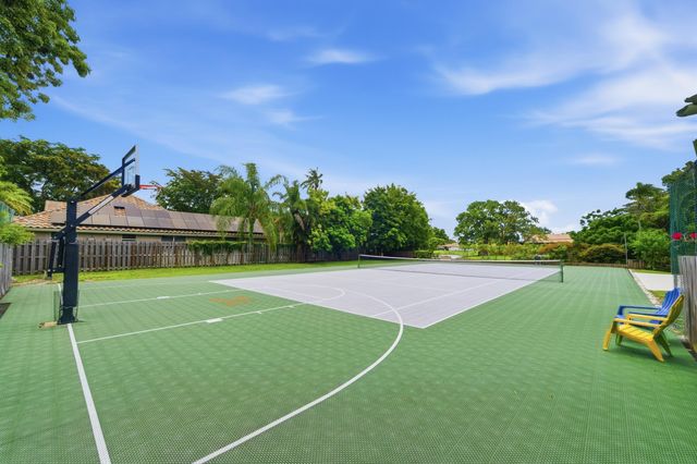 251 NW 104th Avenue, Coral Springs, FL 33071