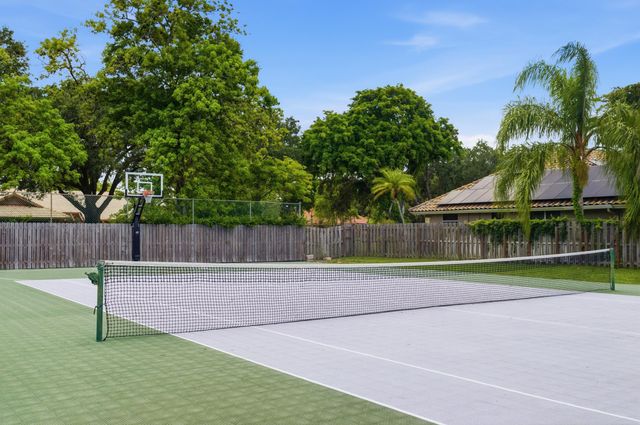 251 NW 104th Avenue, Coral Springs, FL 33071