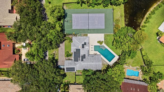 251 NW 104th Avenue, Coral Springs, FL 33071