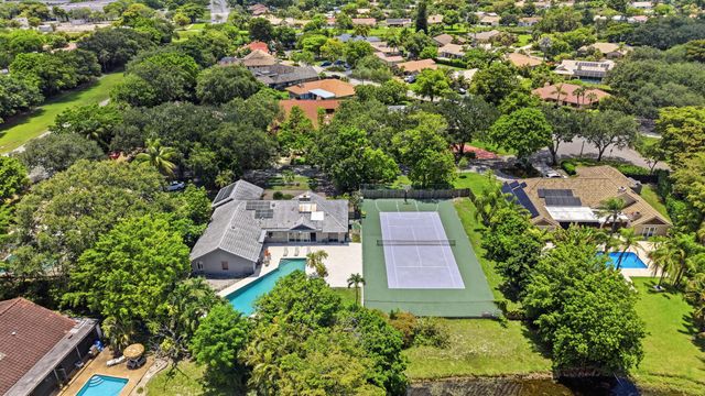 251 NW 104th Avenue, Coral Springs, FL 33071